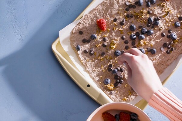 blending yogurt bark