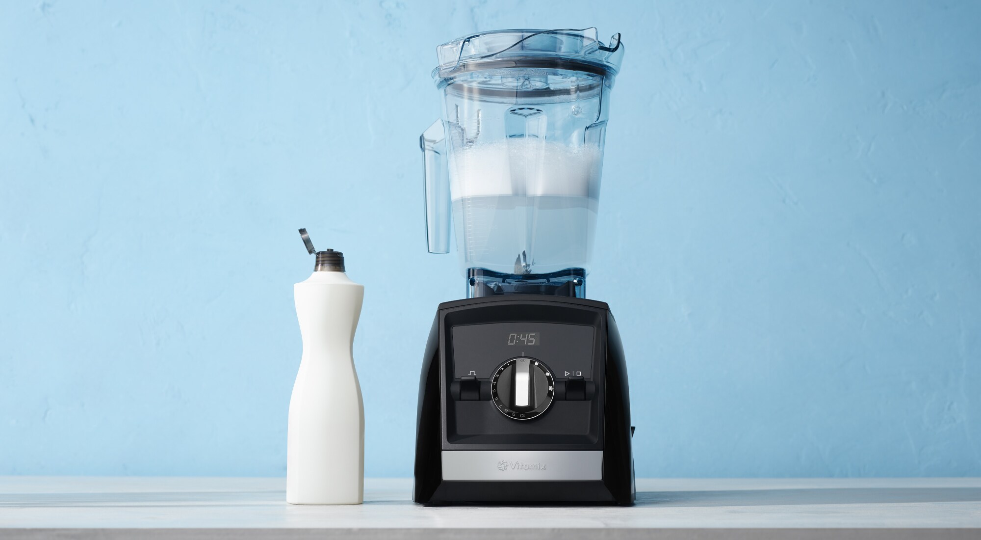 Blender Running Cleaning Cycle