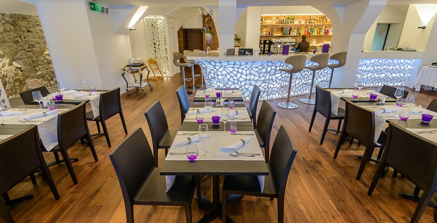 Expanding Restaurant Business When and How to Do It Main.jpg	