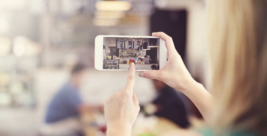 Social Media for Restaurants All Your Questions Answered Main.jpg	