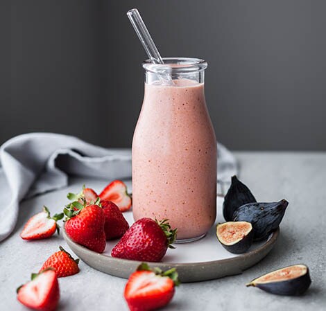 Strawberry Fig Smoothie Strawberry Fig Smoothie 470x449.jpg