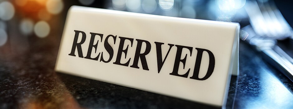 tips-for-handling-holiday-reservations-main.jpg	