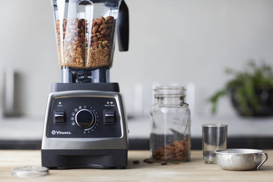 almond butter blending