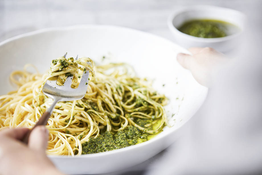 basil walnut pesto
